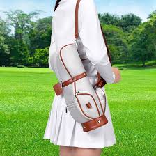 Bolsa de Golf Femenina de Piel: Elegancia y Funcionalidad