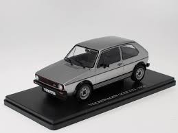 OPO 10 - Mini Coche de Colección 1/24