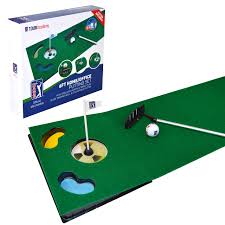 Alfombrilla de Golf PGA Tour: Putter Desmontable y Pelota para Alineación