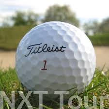25 Pelotas de Golf Titleist NXT Tour Recuperadas - Calidad AAA/AA
